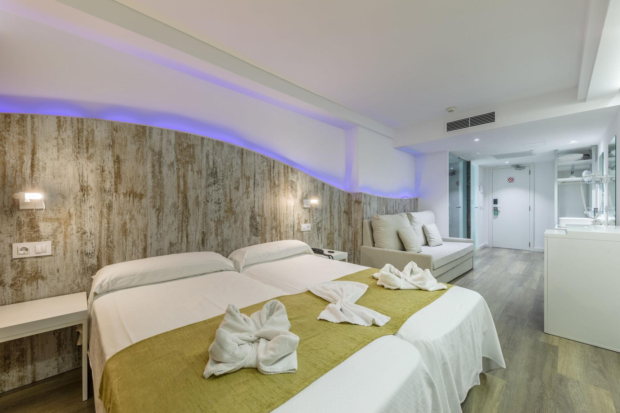 Welikehotel Triton Beach (Adults Only) Cala Ratjada  Exterior foto